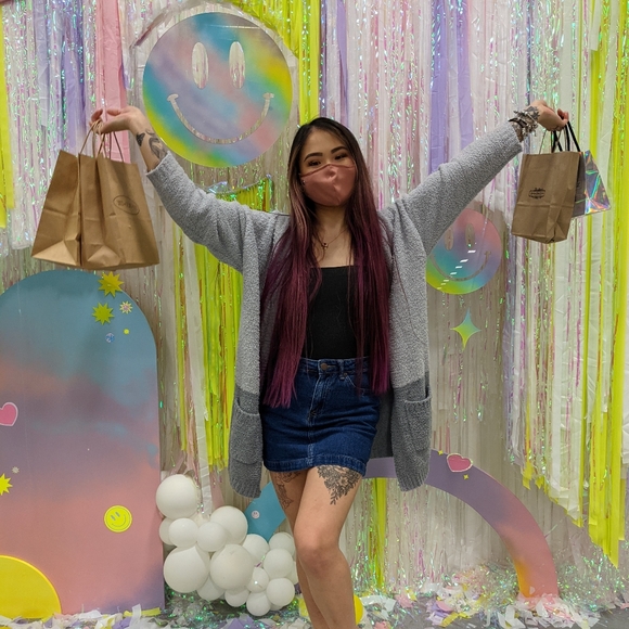 Meet your Posher, Michelle - Picture 1 of 1